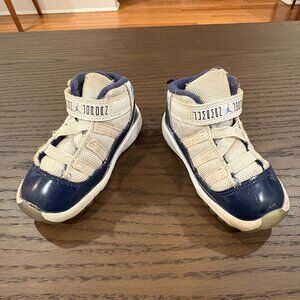 Air Jordan Retro XI - UNC Win Like 82 (Toddler) Size: 6C